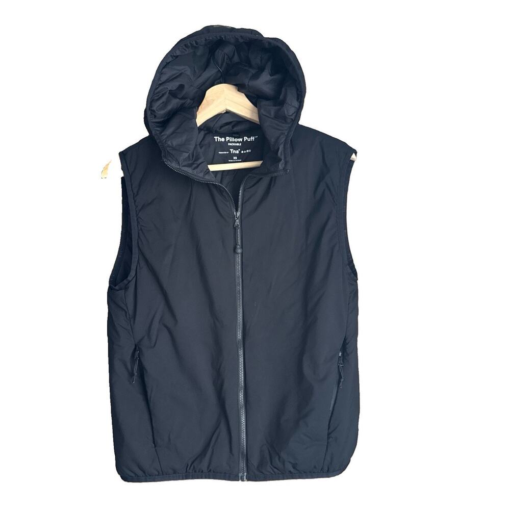 Aritzia Tna The Pillow Puff Packable Vest XS Black Hooded Primaloft Insulated